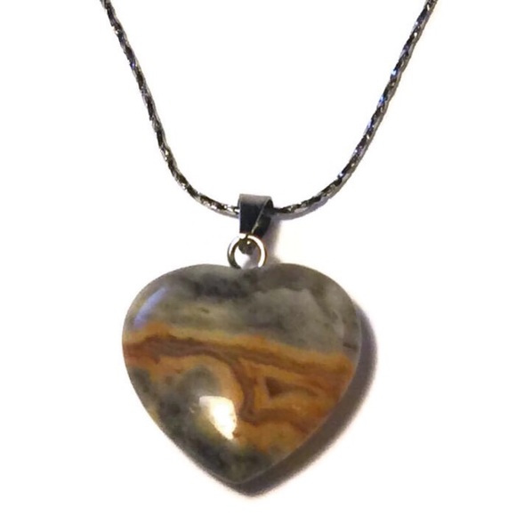Crazy Lace Agate Heart Necklace - Picture 3 of 9